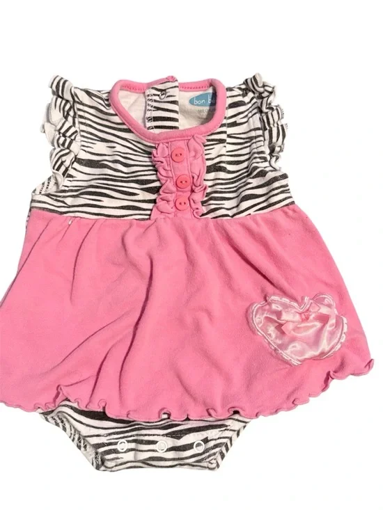 Girls 3-6M Onesie & Outfit Bundle | 5 Piece Mix | Cute Prints & Graphics - Picture 5 of 6